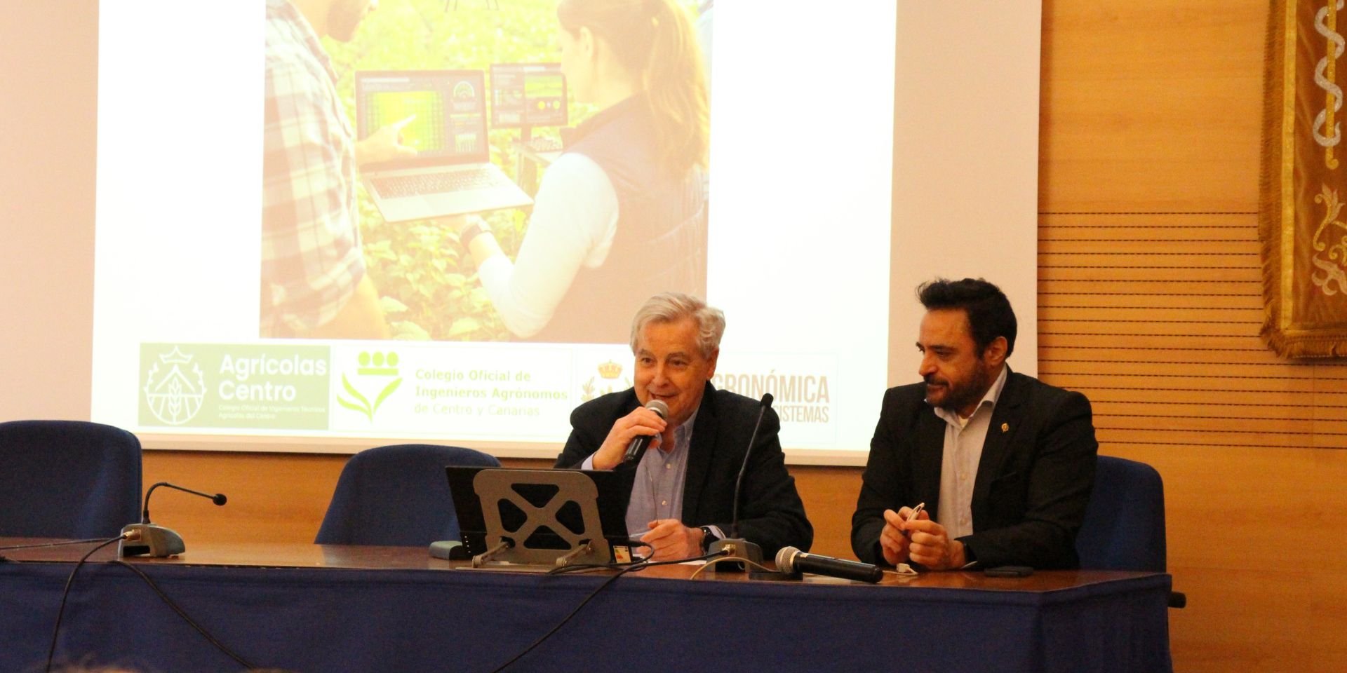 El Colegio de Agrónomos participamos en la jornada sobre ejercer la profesión y los colegios profesionales de la ETSIAAB