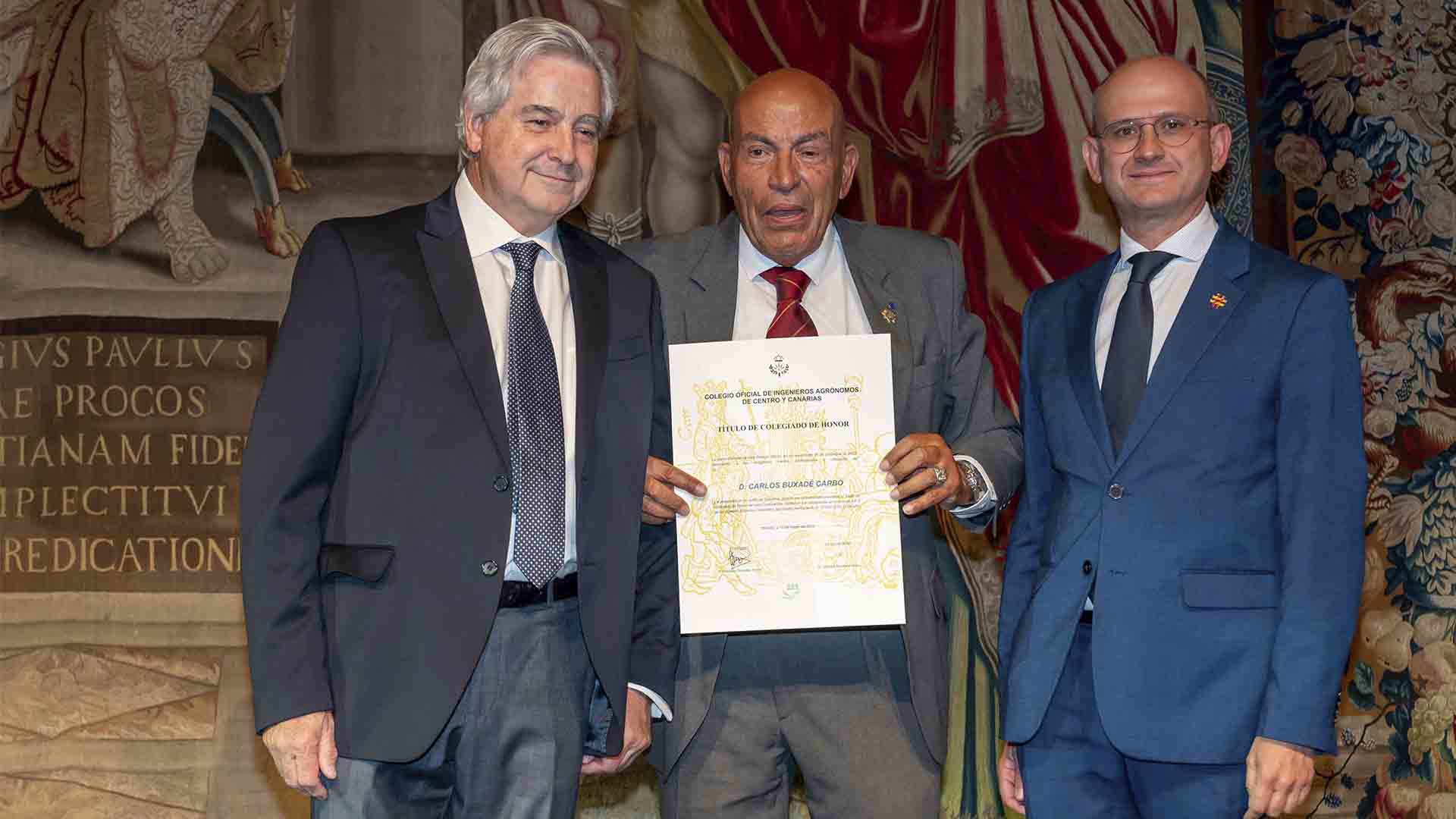 Carlos Buxadé, colegiado de honor del Colegio de Agrónomos