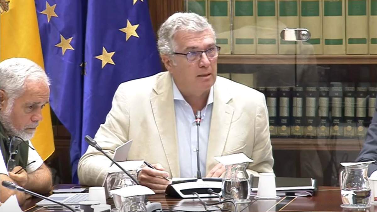 Los agrónomos hablamos sobre arbolado urbano en el Parlamento canario